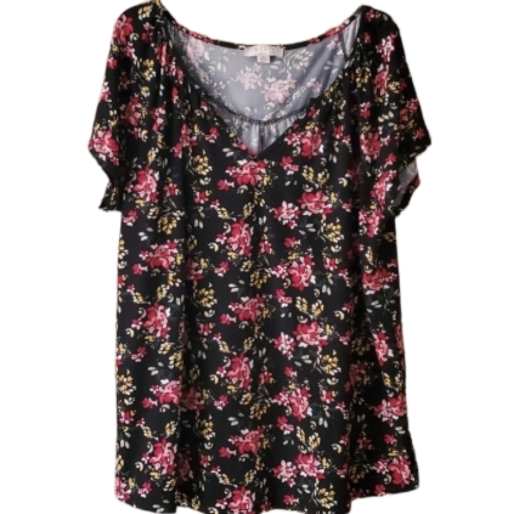 Misia Curvy Womans Floral Black Short Sleeve Shirt in 2X